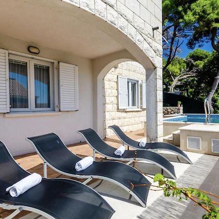 Wave N' Sea Apartment With A Private Pool Дубровник Екстериор снимка