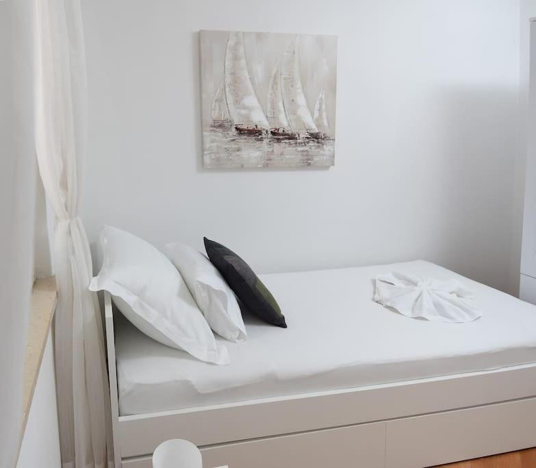 Wave N' Sea Apartment With A Private Pool Дубровник Екстериор снимка
